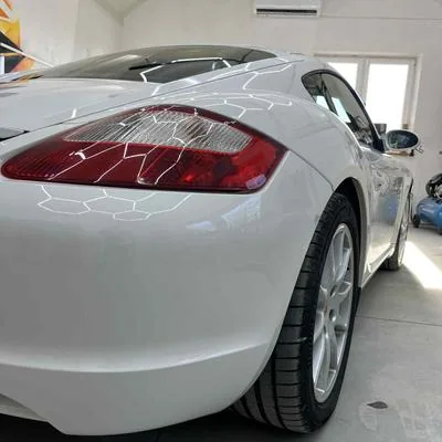 Porsche Cayman S biały PPF folia ochronna tył